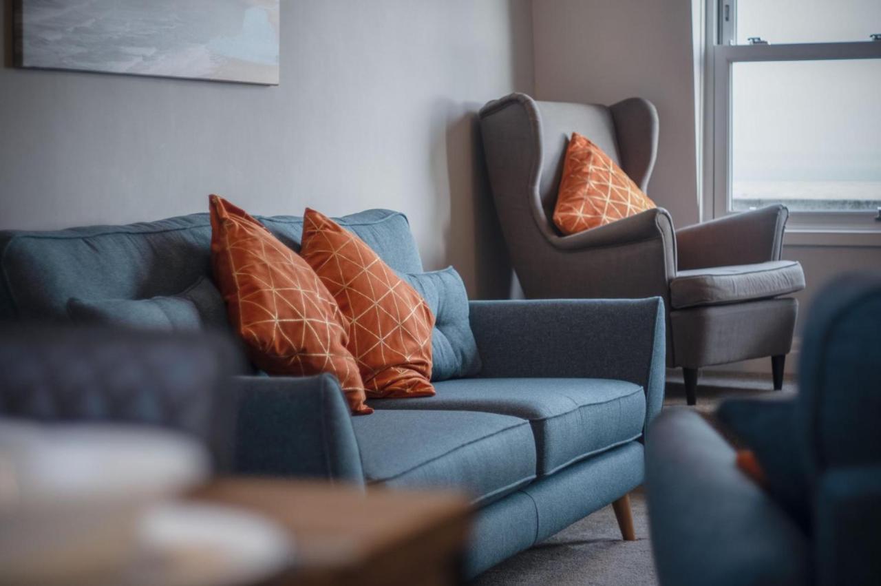 North Beach Heights - 2 Bedroom Penthouse - Tenby Ngoại thất bức ảnh