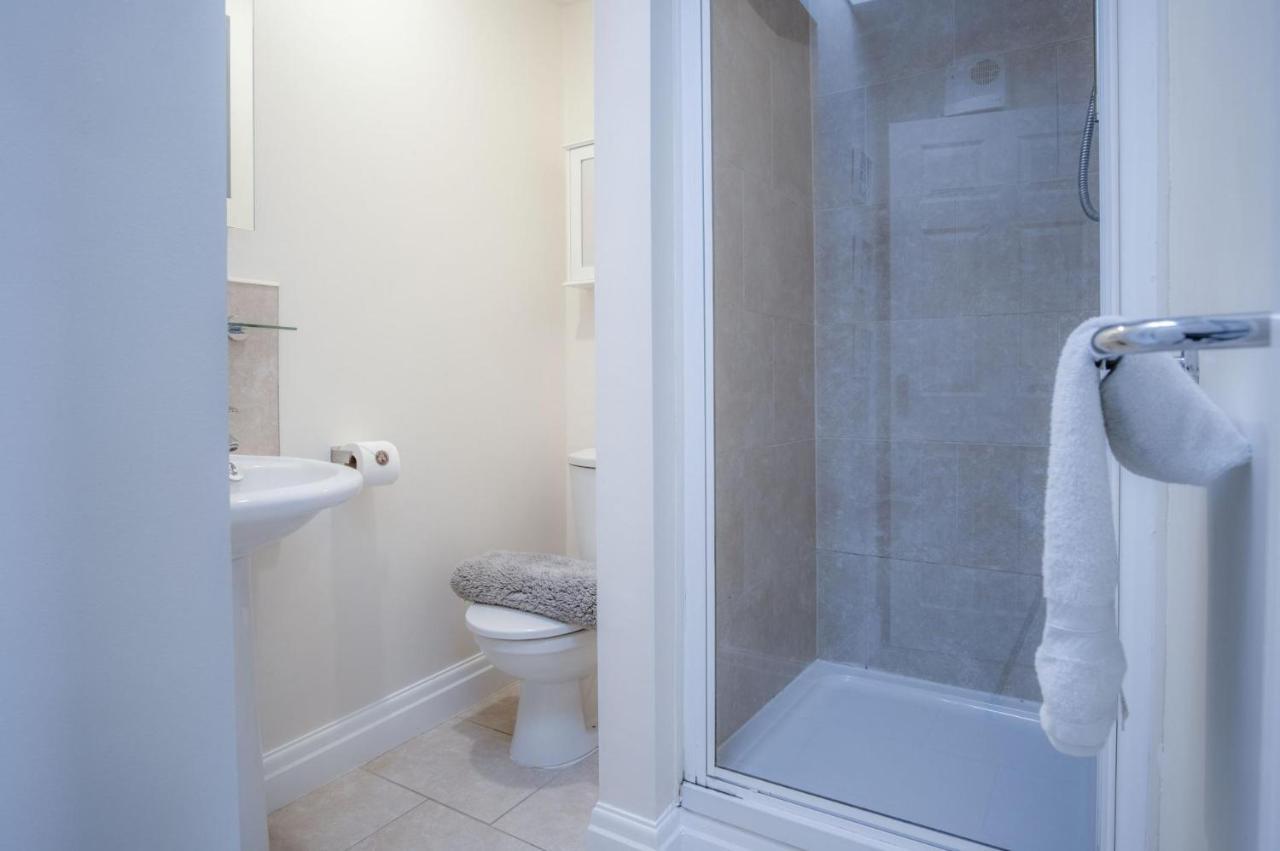 North Beach Heights - 2 Bedroom Penthouse - Tenby Ngoại thất bức ảnh