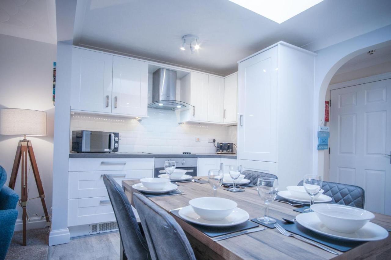 North Beach Heights - 2 Bedroom Penthouse - Tenby Ngoại thất bức ảnh