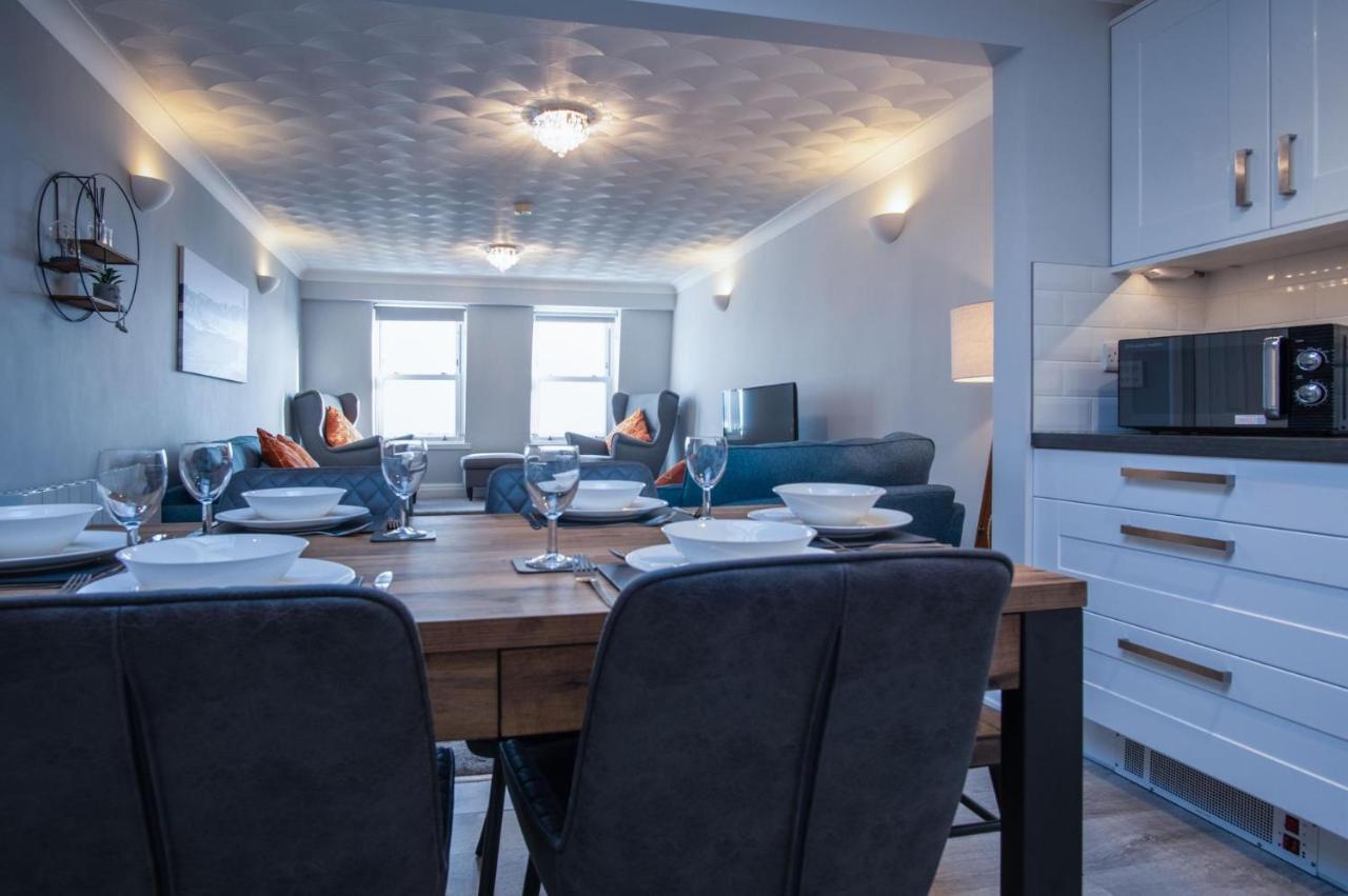 North Beach Heights - 2 Bedroom Penthouse - Tenby Ngoại thất bức ảnh