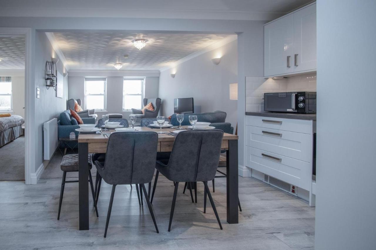 North Beach Heights - 2 Bedroom Penthouse - Tenby Ngoại thất bức ảnh