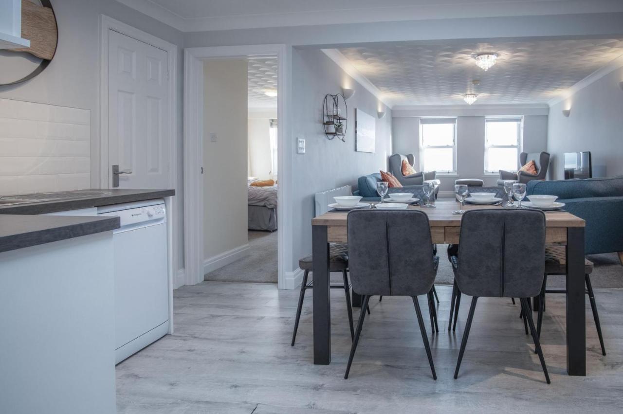 North Beach Heights - 2 Bedroom Penthouse - Tenby Ngoại thất bức ảnh