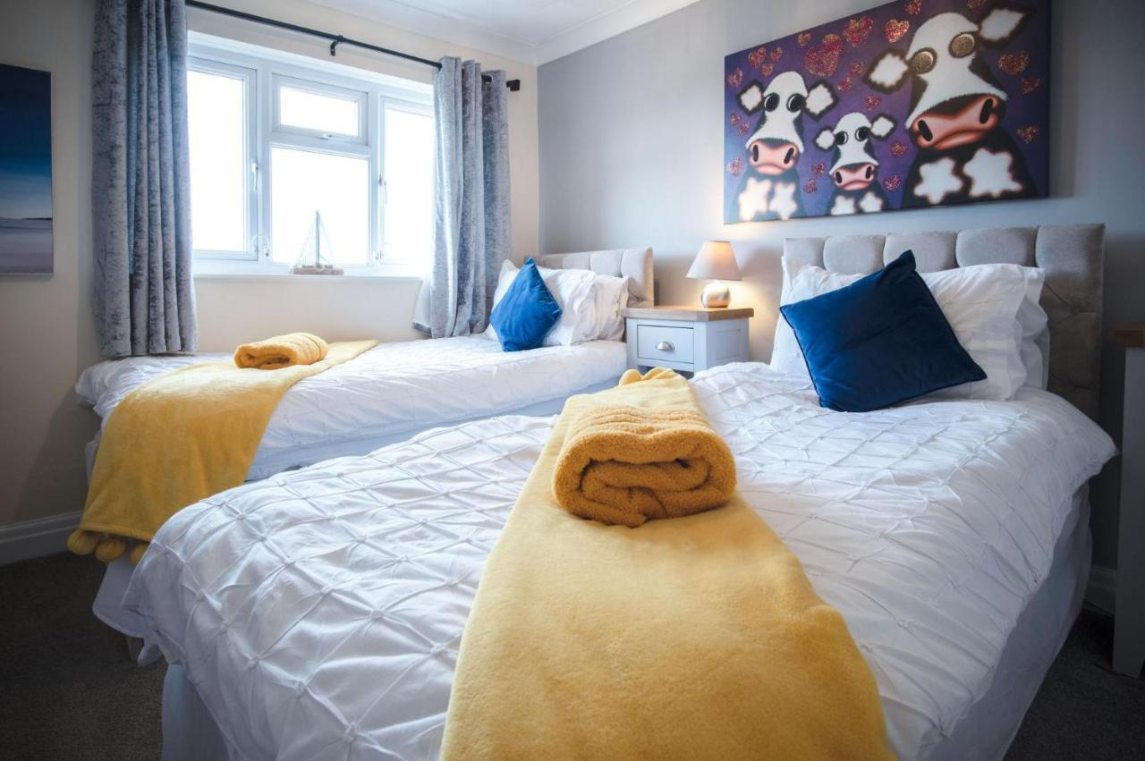 North Beach Heights - 2 Bedroom Penthouse - Tenby Ngoại thất bức ảnh