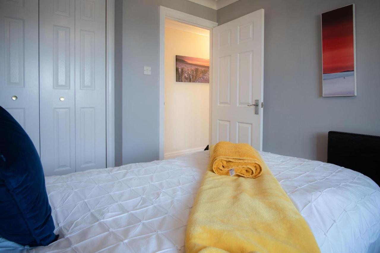 North Beach Heights - 2 Bedroom Penthouse - Tenby Ngoại thất bức ảnh