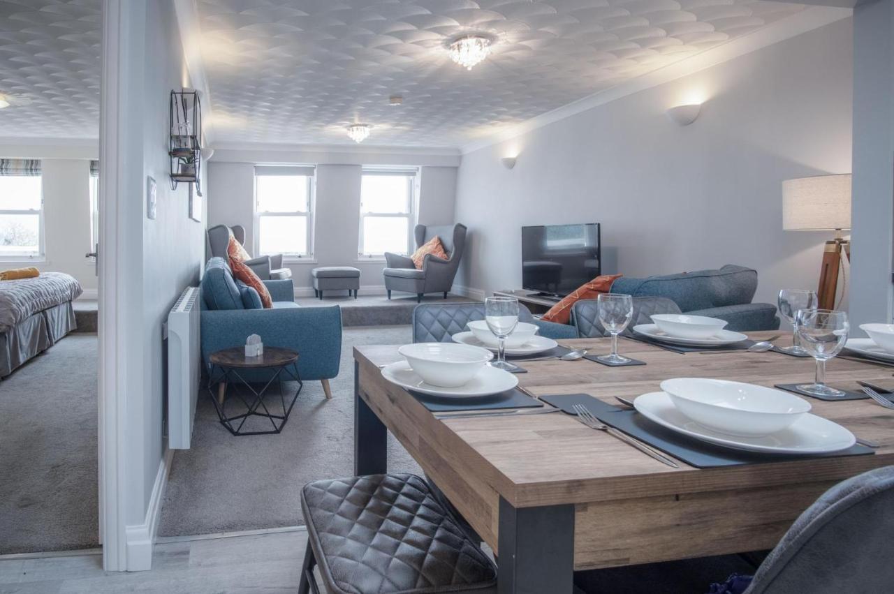 North Beach Heights - 2 Bedroom Penthouse - Tenby Ngoại thất bức ảnh