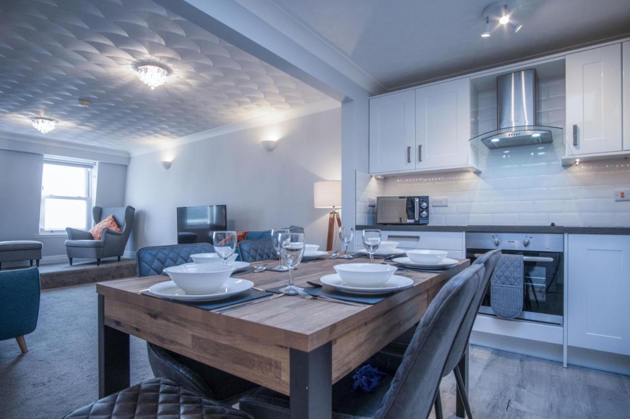 North Beach Heights - 2 Bedroom Penthouse - Tenby Ngoại thất bức ảnh